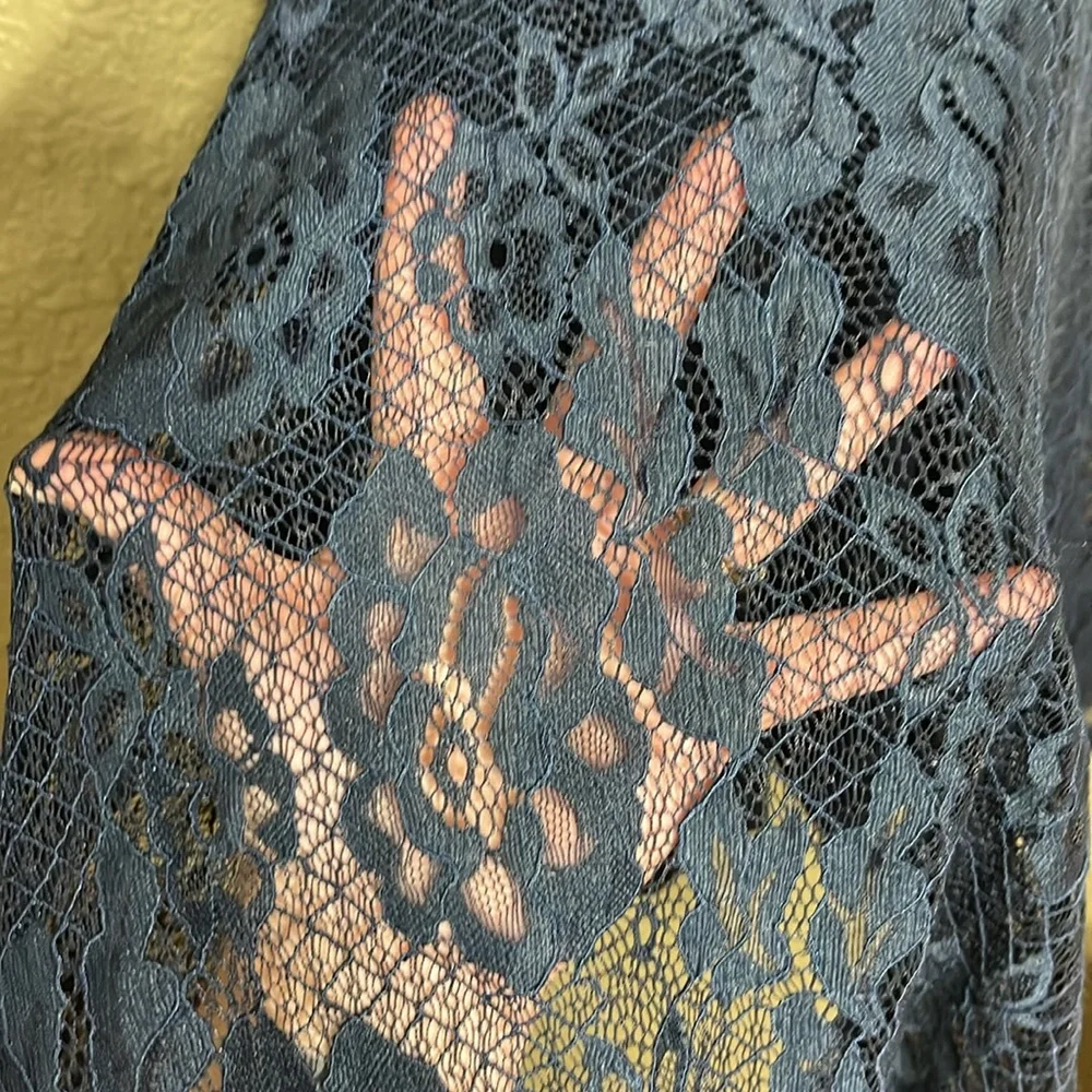 CITY TRIANGLES Scalloped Lace A-Line Dress - Picture 14 of 15